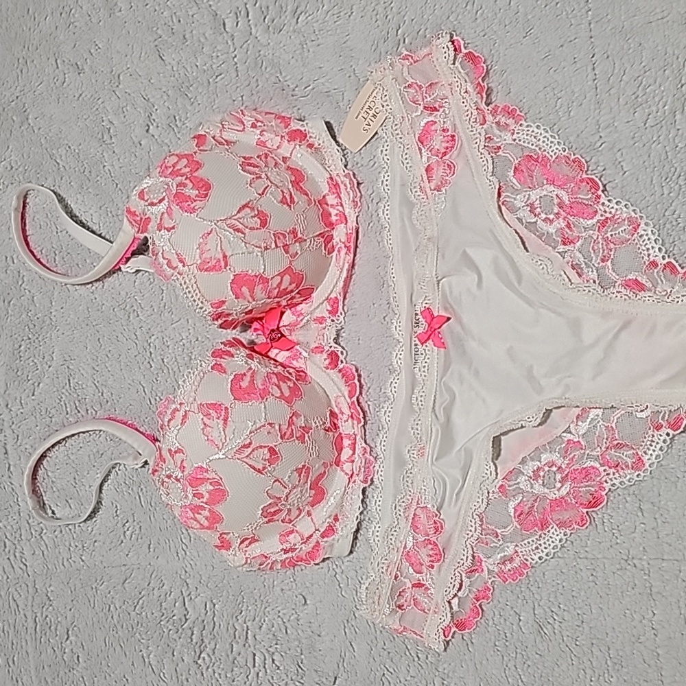 Victorias Secret Pink and White Set